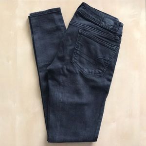 BRAND NEW W/OUT TAGS✨American Eagle - Ripped Jeans